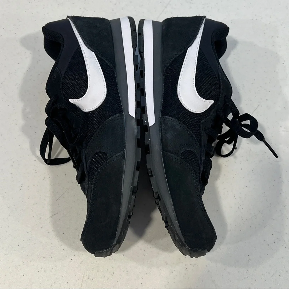 Nike MD Runner 2 Sneaker shoe 749794-010 mens size 7